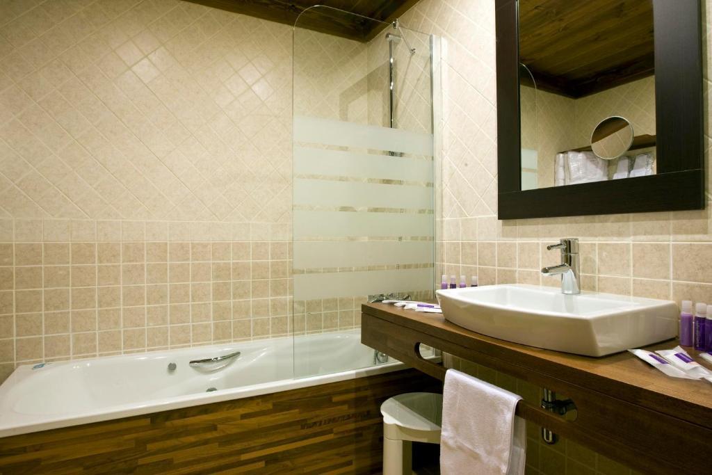 Apartaments Els Llacs Bordes d'Envalira Habitación foto
